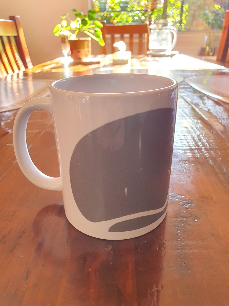 Photo of Reiko mug showing the left side.